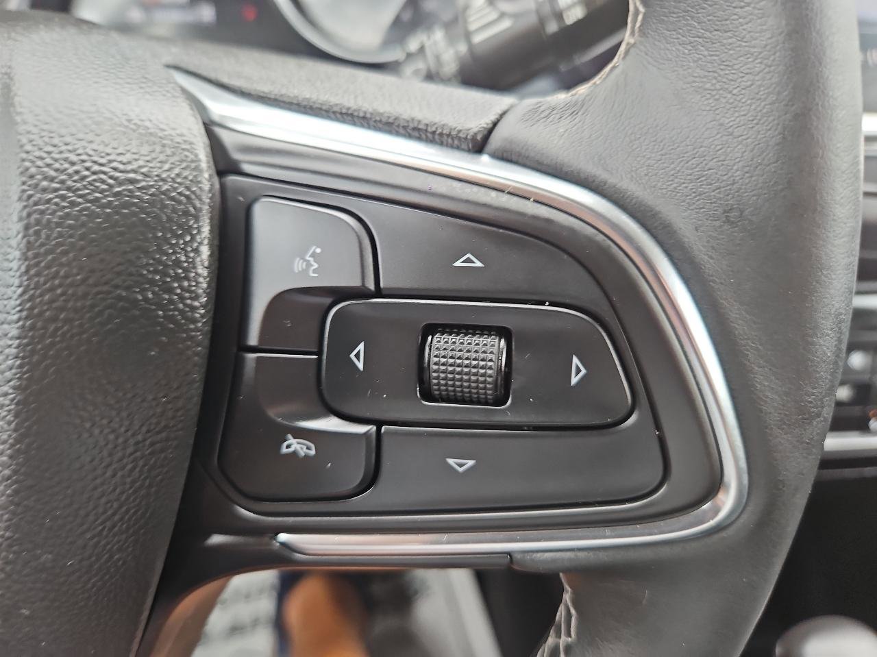 Used 2021 Buick Encore GX Select AWD/4WD image 26