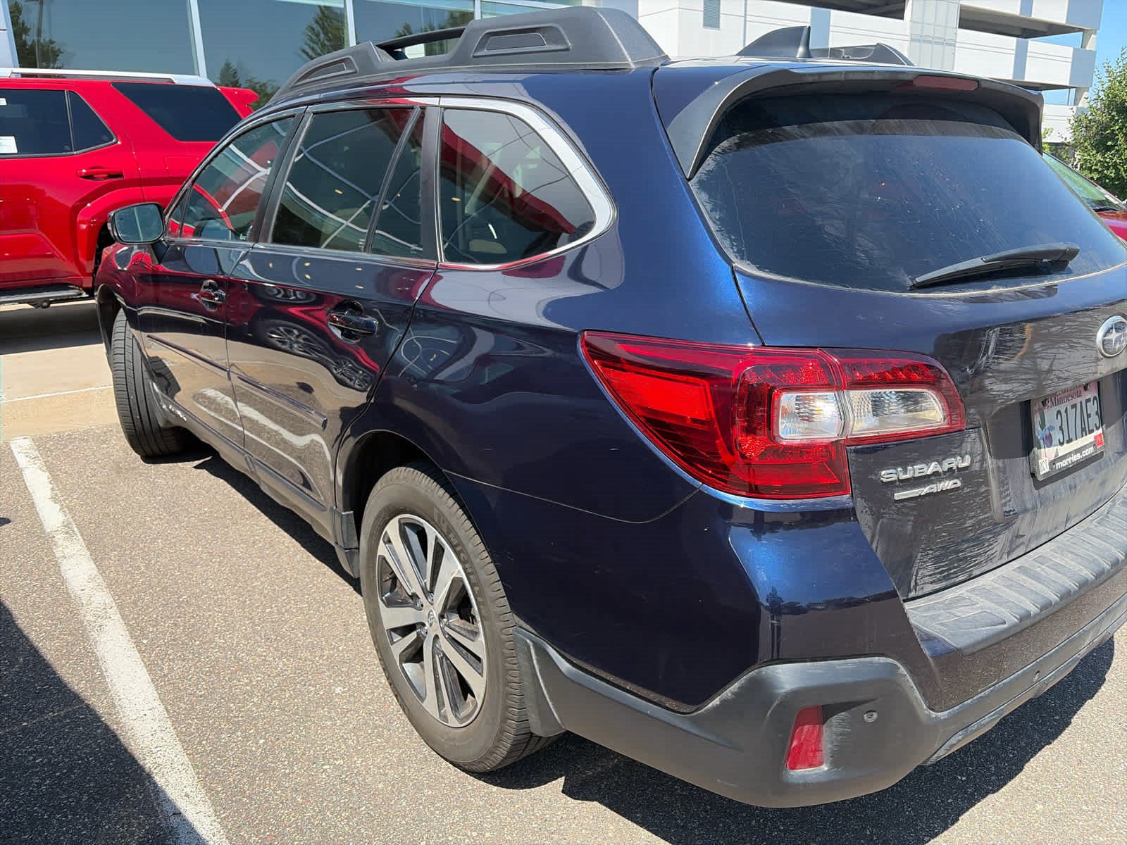 Used 2018 Subaru Outback 2.5i Limited AWD/4WD image 4
