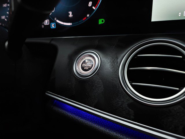 Used 2022 Mercedes-Benz E 350 4MATIC Sedan image 25