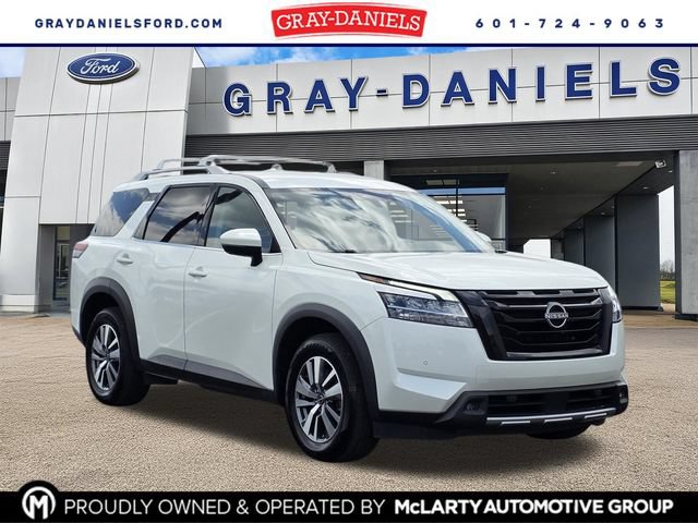 Used 2023 Nissan Pathfinder SL w/ Lighting Package (N92)