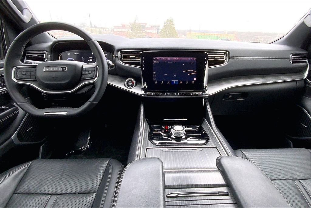 Used 2023 Jeep Wagoneer Series II image 10