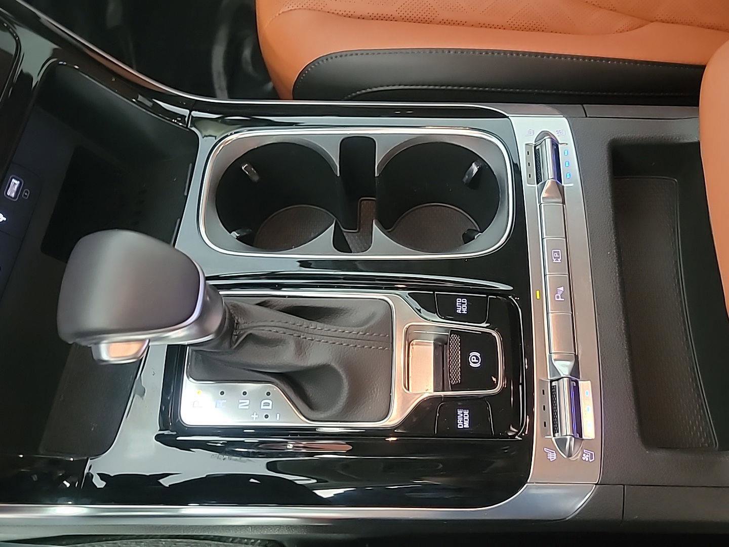 Used 2024 Kia Carnival SX image 37