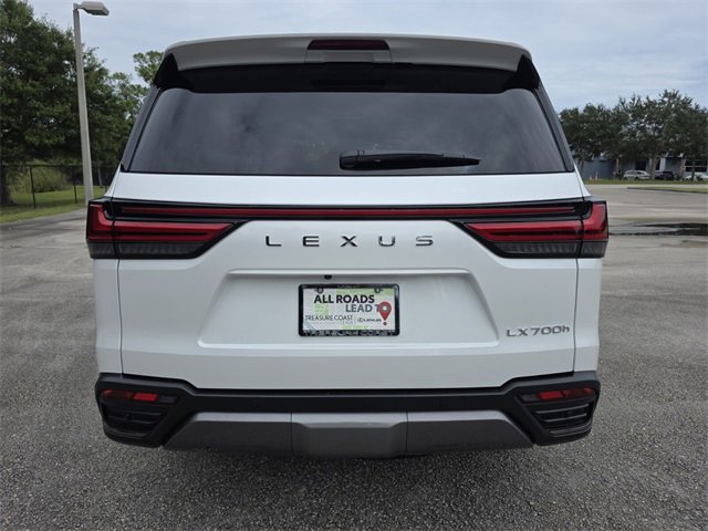 New 2025 Lexus LX 700h Overtrail image 4