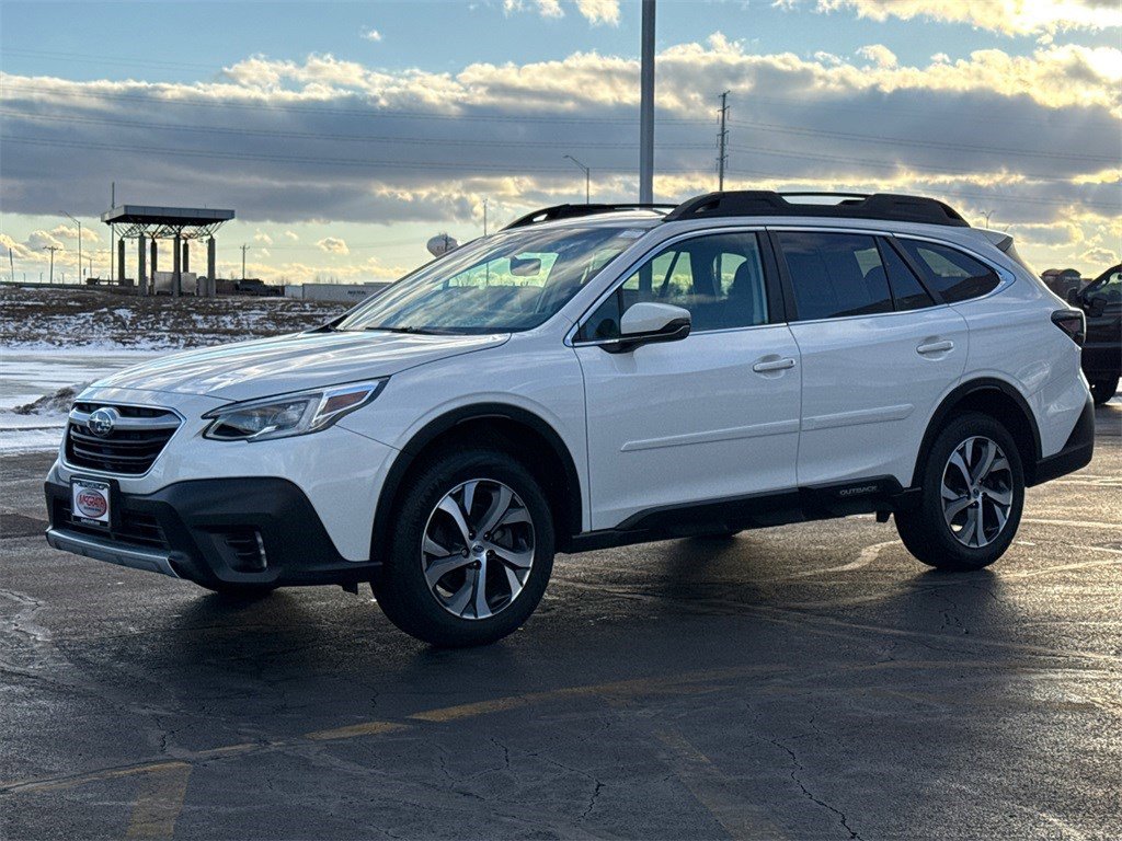 Used 2022 Subaru Outback Limited image 7