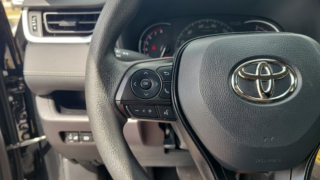 Used 2025 Toyota RAV4 LE FWD image 18