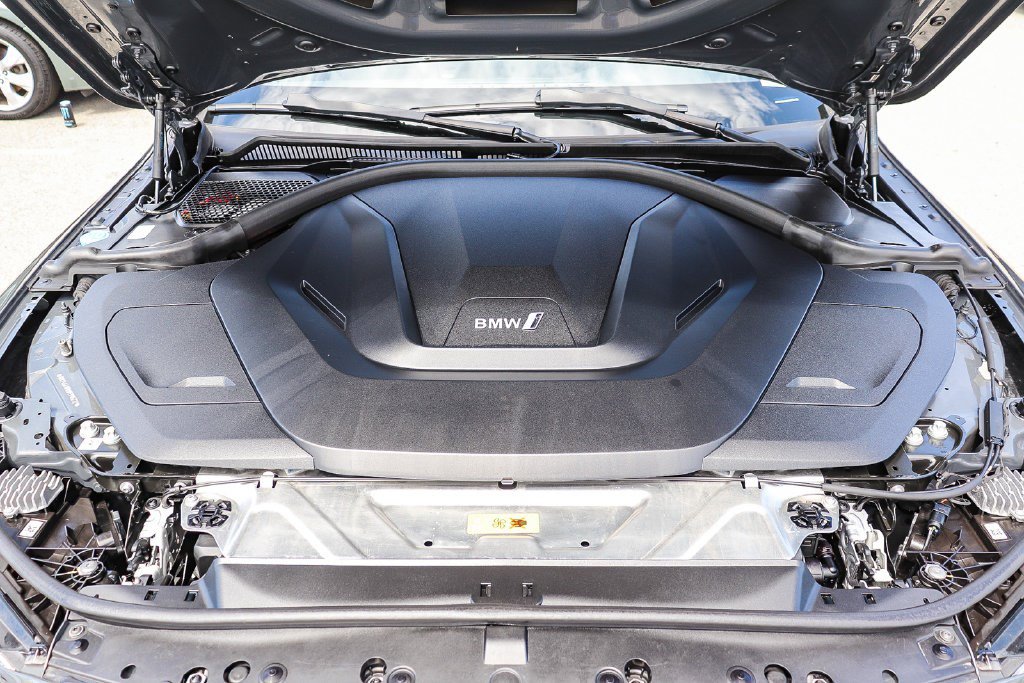 Used 2023 BMW i4 eDrive35 w/ Premium Package RWD image 26