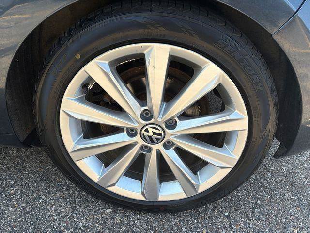 Used 2013 Volkswagen Golf TDI FWD image 23