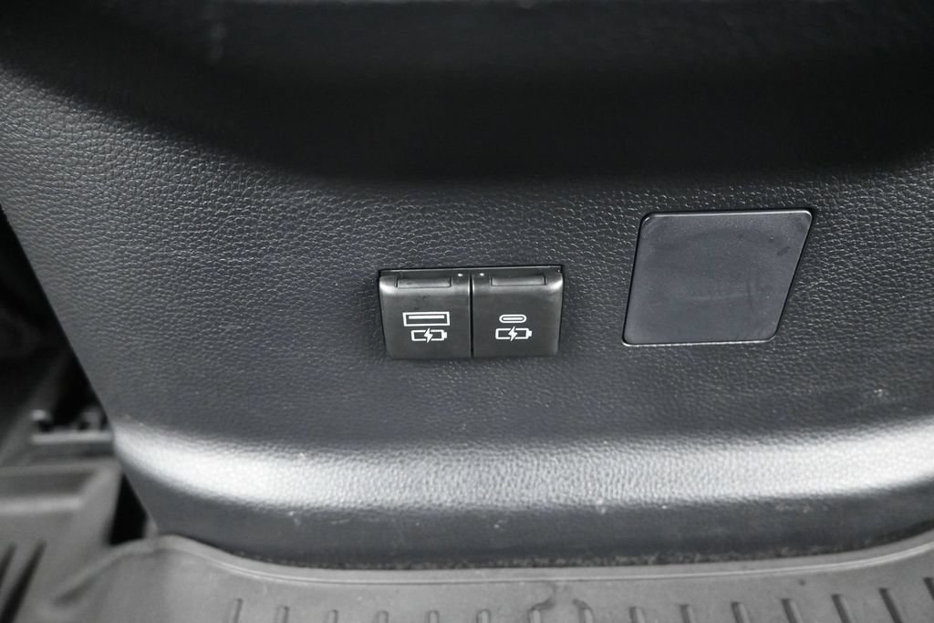 Used 2025 Toyota Tundra SR5 w/ SR5 Convenience Package AWD/4WD image 14