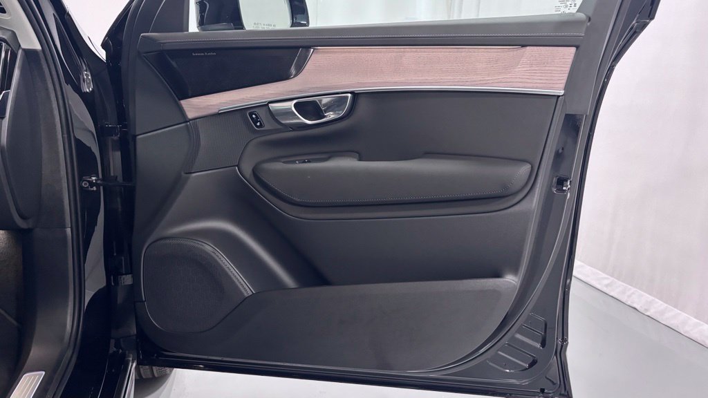 Certified 2026 Volvo XC90 B6 Plus AWD/4WD image 20