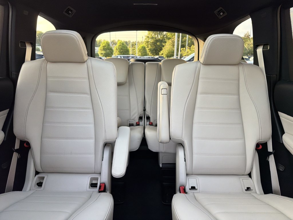 Used 2025 Mercedes-Benz GLS 580 4MATIC image 30