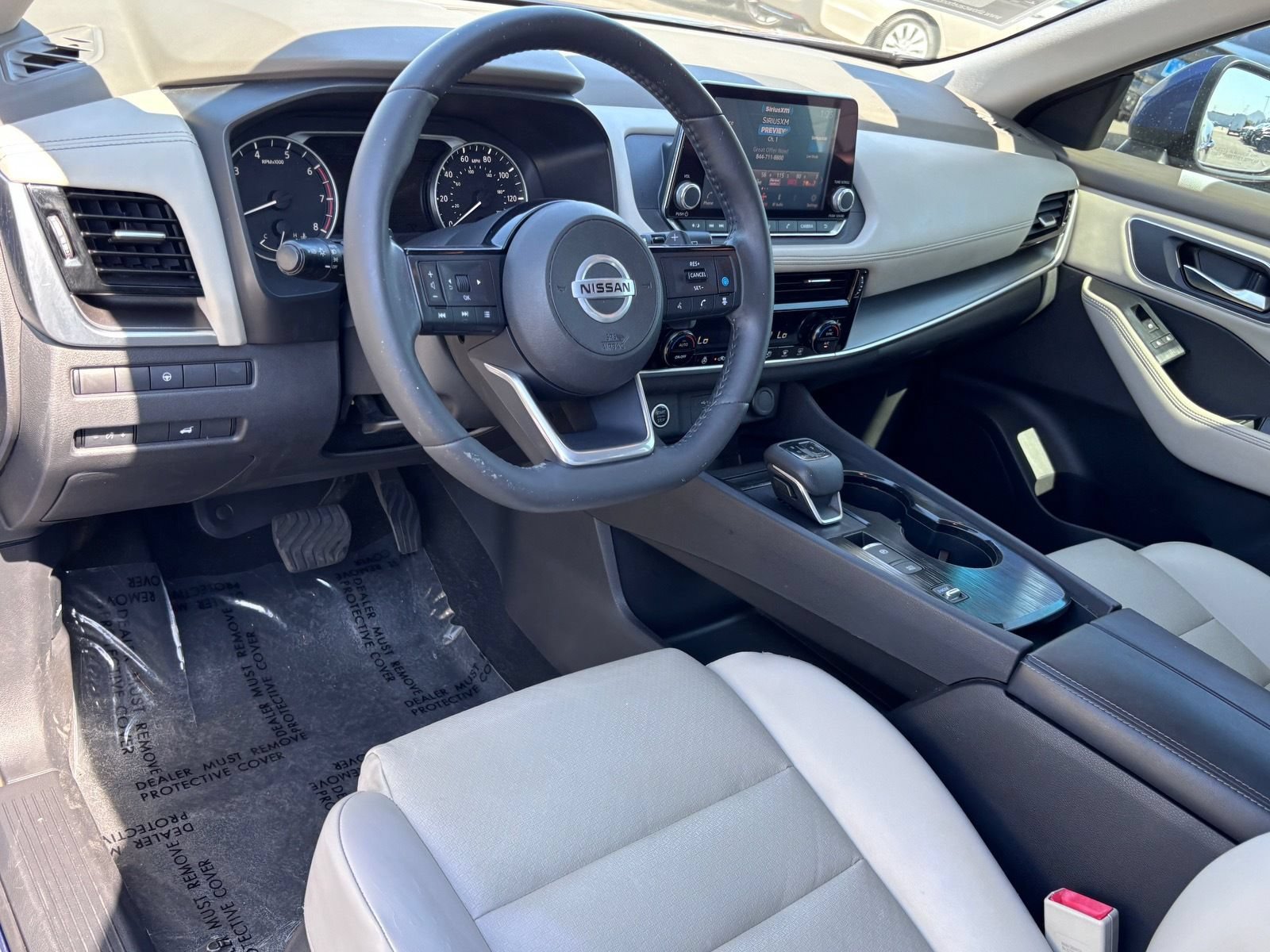 Used 2021 Nissan Rogue SV w/ Premium Package FWD image 17