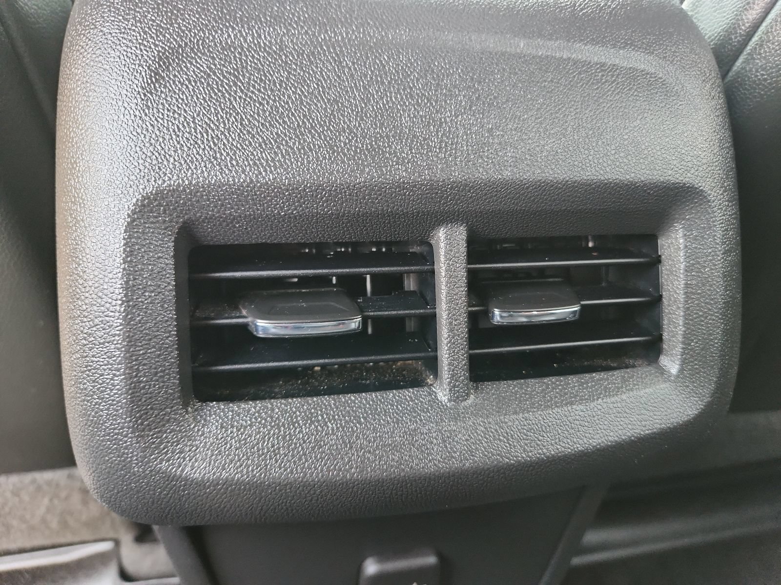 Used 2023 Chevrolet Equinox RS FWD image 10