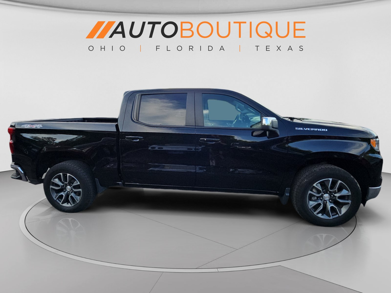 Used 2024 Chevrolet Silverado 1500 LT AWD/4WD image 11