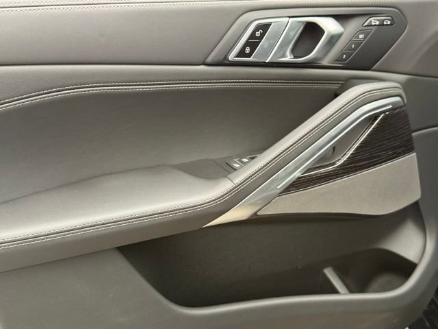 New 2026 BMW X6 xDrive40i w/ Premium Package image 15