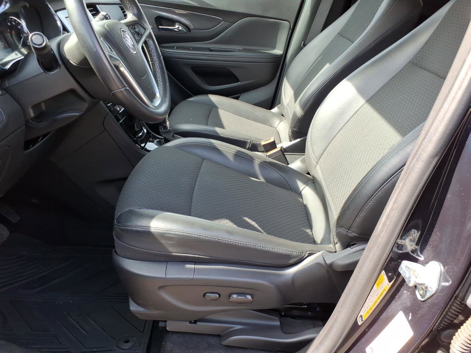 Used 2022 Buick Encore Preferred w/ Safety Package AWD/4WD image 14