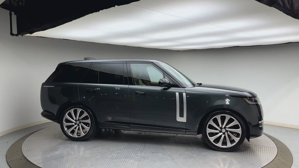 Used 2024 Land Rover Range Rover Autobiography AWD/4WD image 9