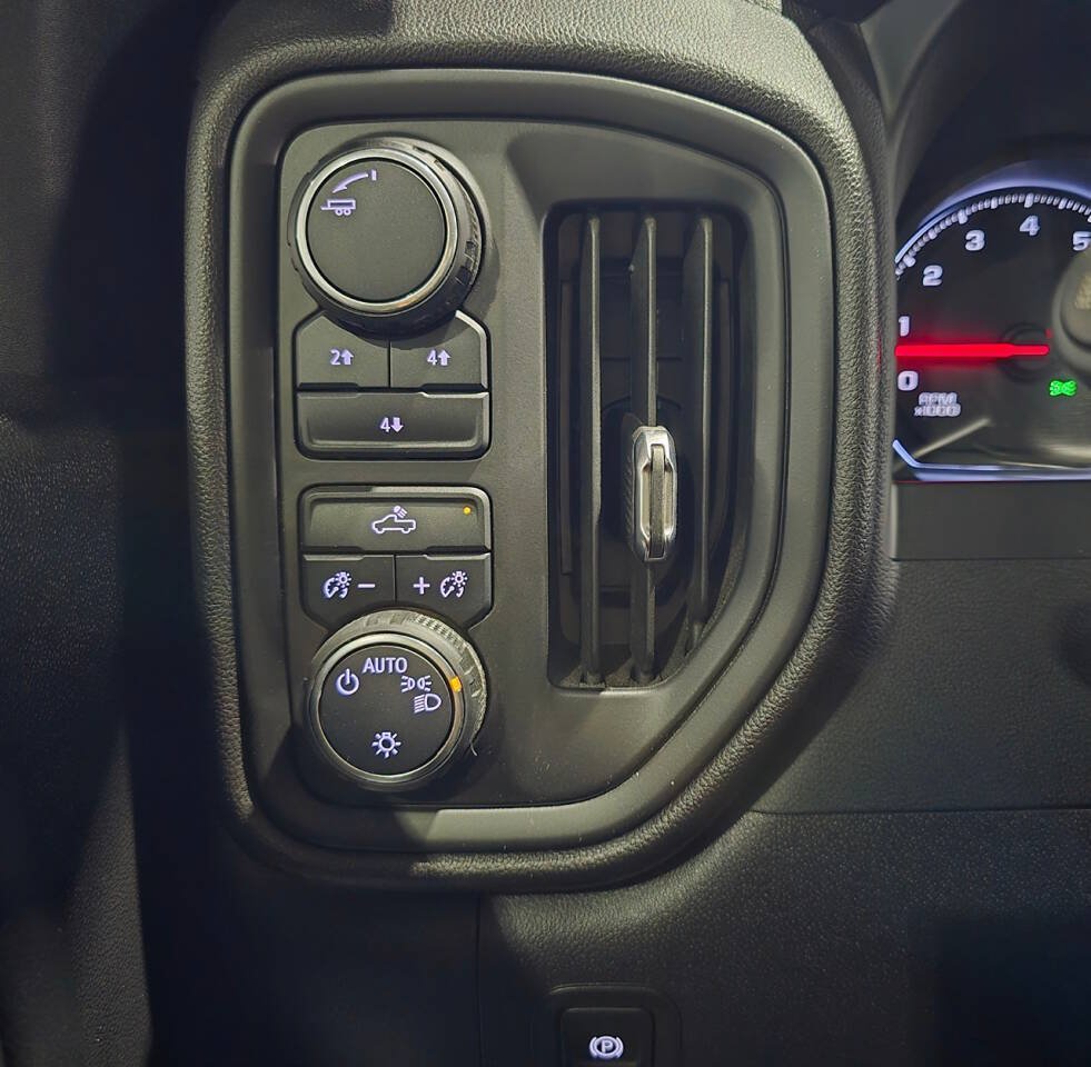 Used 2024 Chevrolet Silverado 2500 Custom w/ Custom Convenience Package AWD/4WD image 18