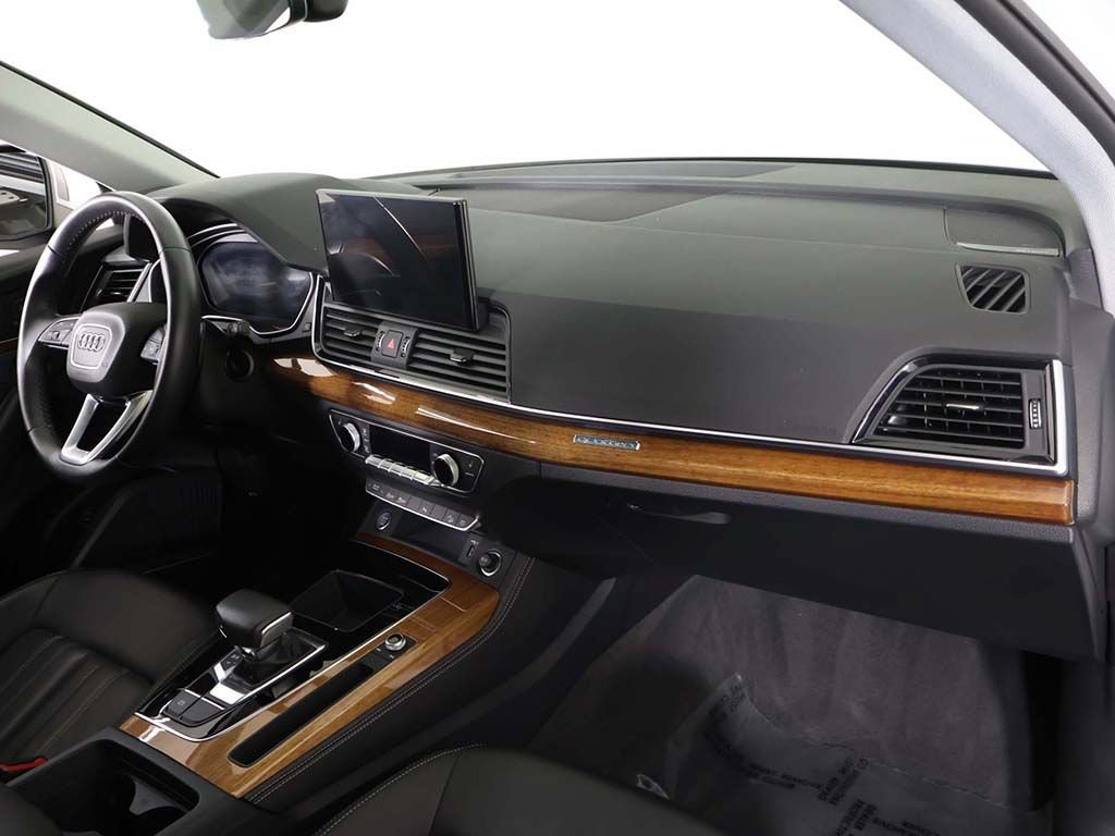 Used 2023 Audi Q5 2.0T Premium Plus w/ Premium Plus Package AWD/4WD image 30