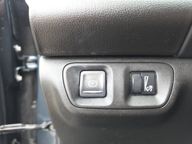 Used 2019 GMC Acadia SLE image 16