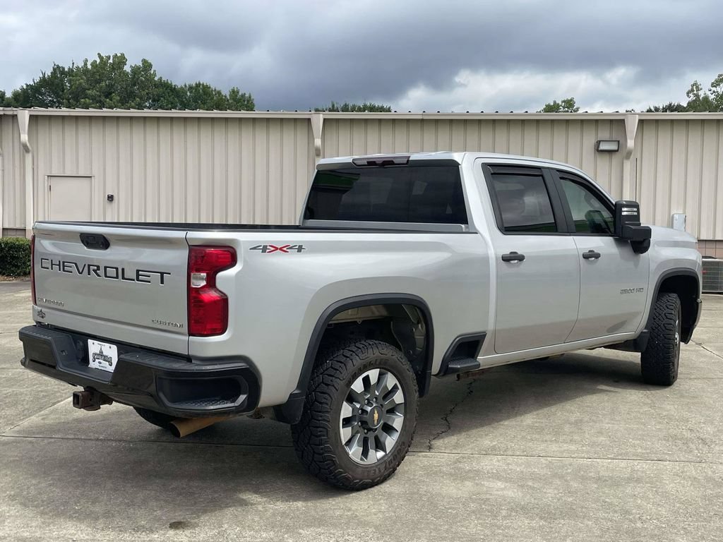 Used 2022 Chevrolet Silverado 2500 Custom w/ Custom Value Package AWD/4WD image 3