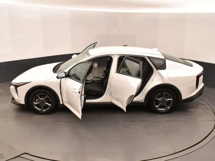 Used 2025 Kia K4 FWD image 7