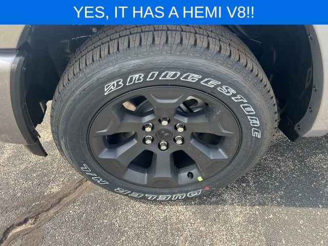 New 2026 RAM 1500 4x4 Crew Cab image 4