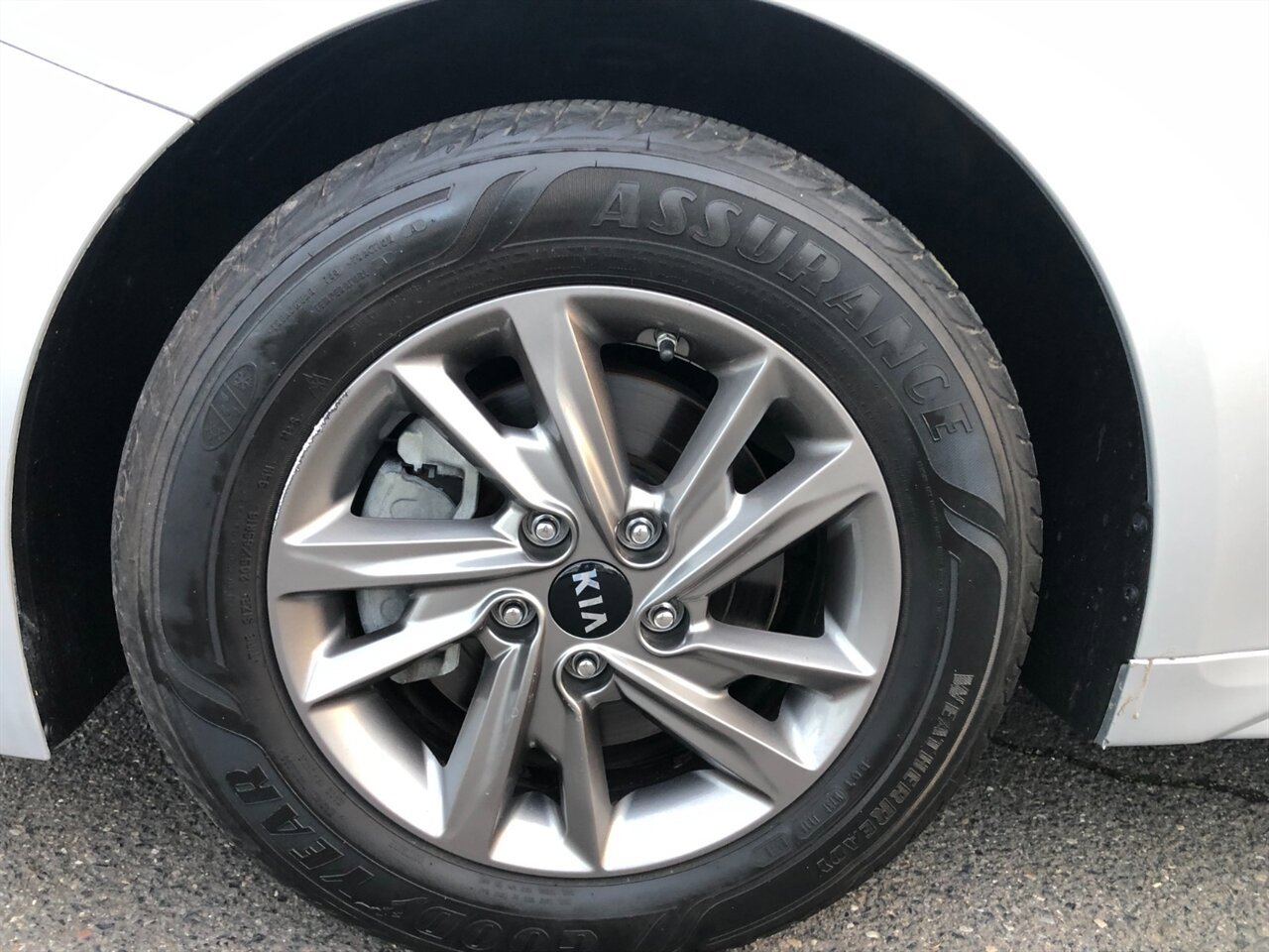 Used 2019 Kia Optima LX image 17