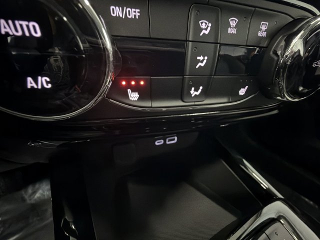 New 2026 Chevrolet Trax LT w/ LT Convenience Package FWD image 27