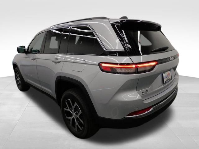 Used 2025 Jeep Grand Cherokee Limited image 15