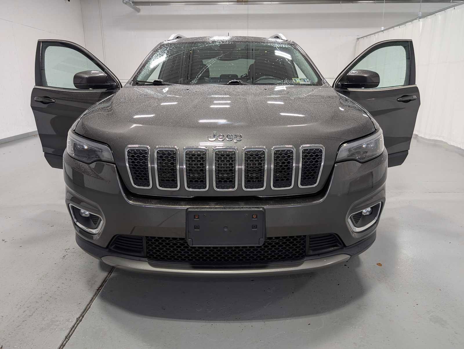 Used 2019 Jeep Cherokee Limited image 14