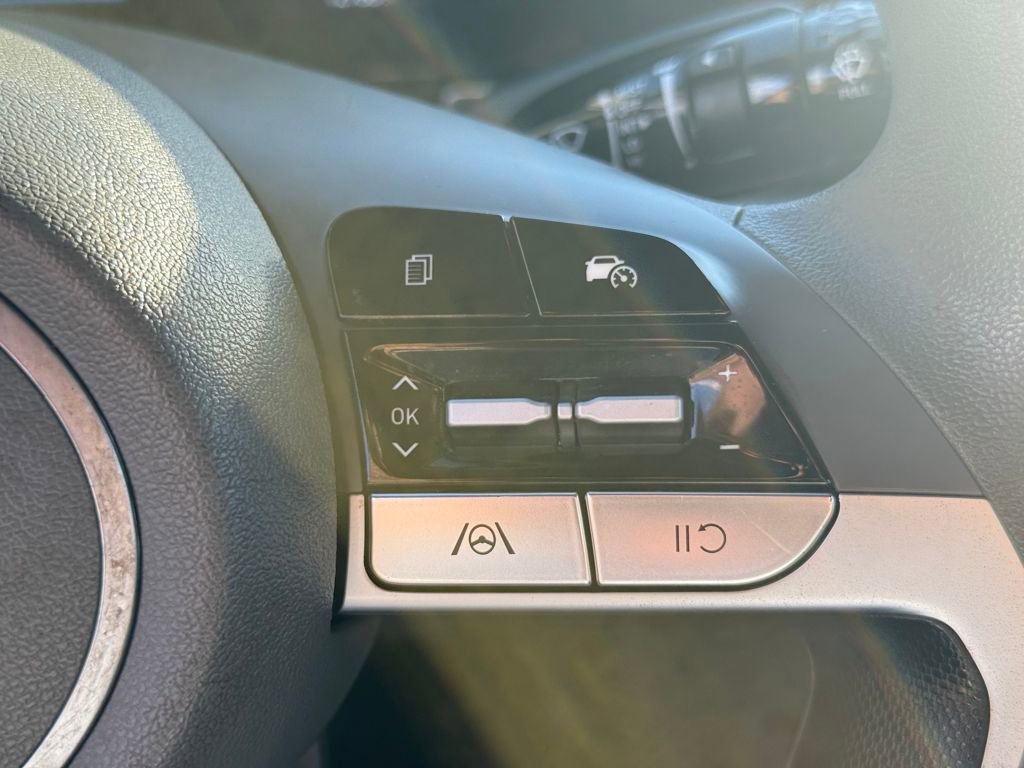 Used 2024 Hyundai Elantra SEL FWD image 29