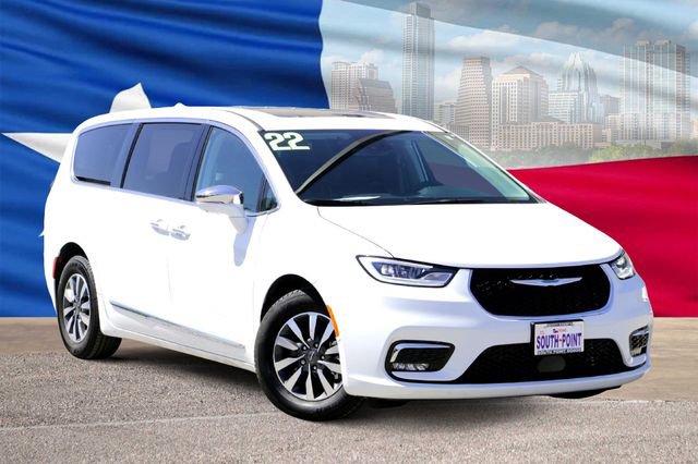 Used 2022 Chrysler Pacifica Limited w/ Uconnect Theater Family Group image 1