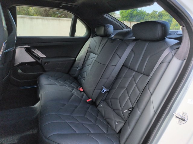 New 2026 BMW 760i xDrive AWD/4WD image 15