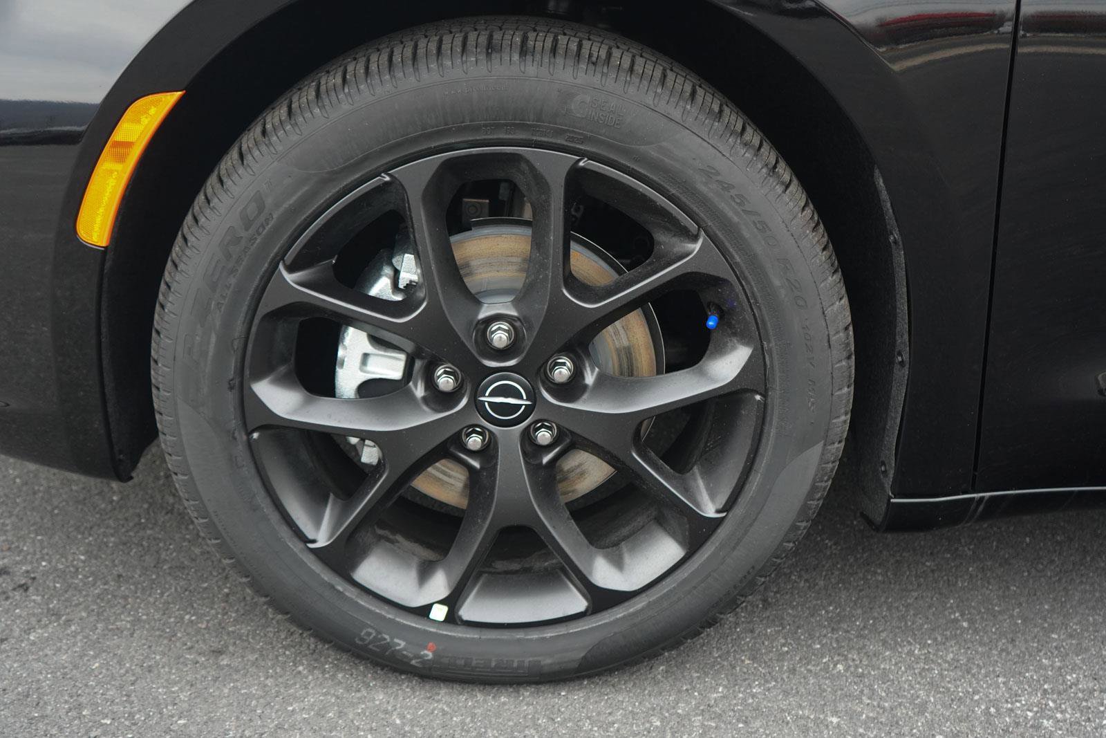 New 2026 Chrysler Pacifica Select w/ S Appearance Package image 10