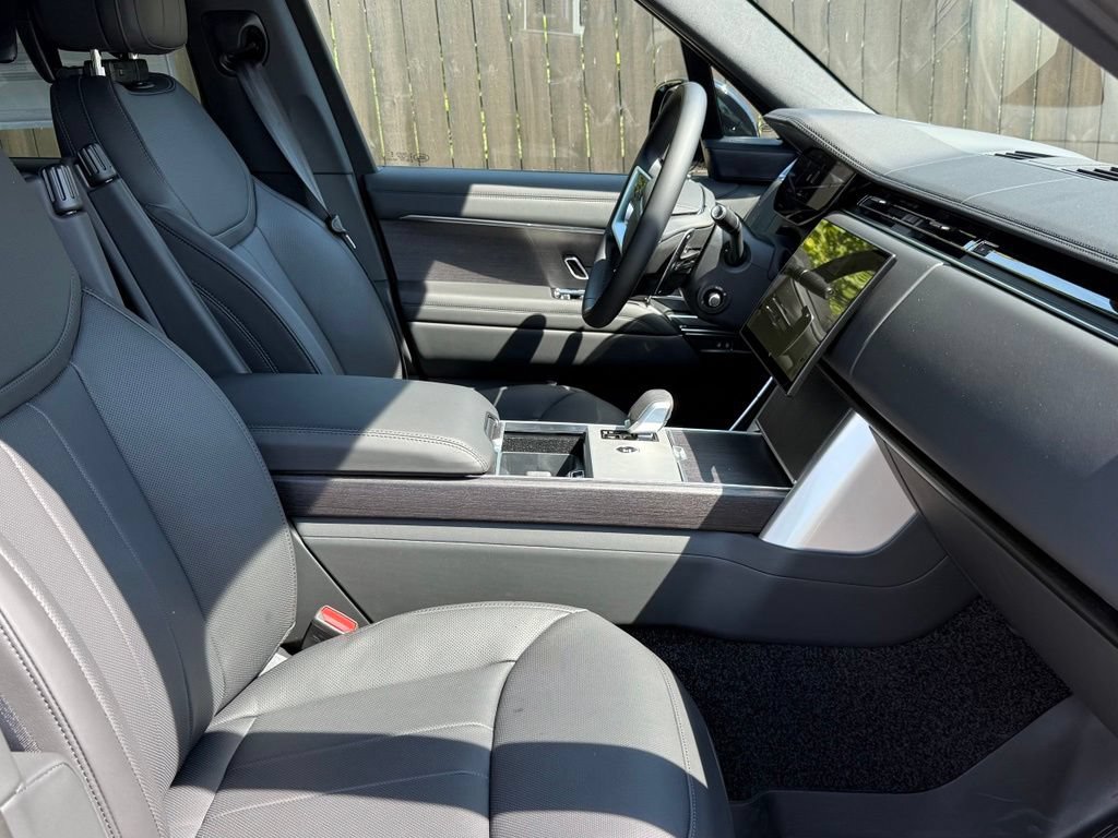 New 2026 Land Rover Range Rover SE AWD/4WD image 12