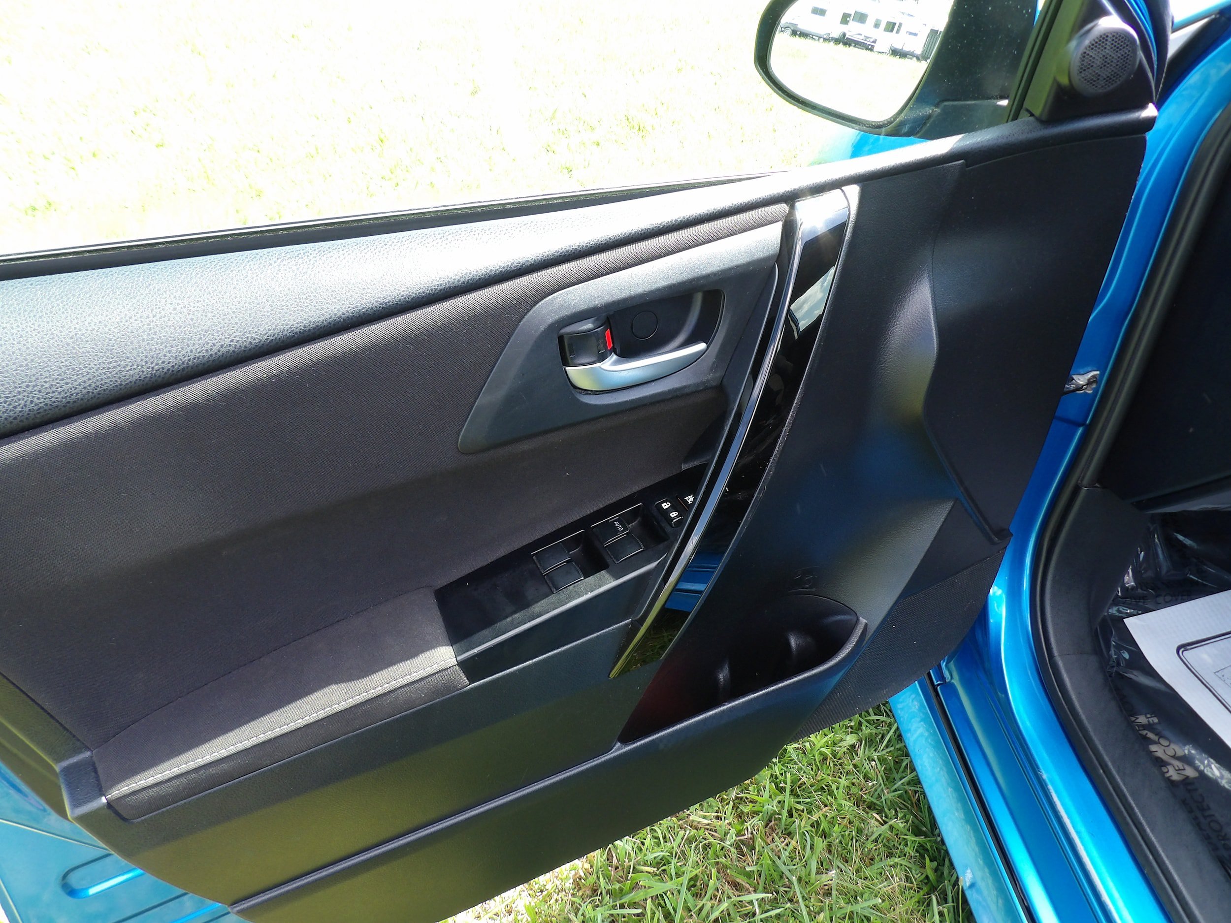 Used 2017 Toyota Corolla iM w/ Carpet Mat Package FWD image 13
