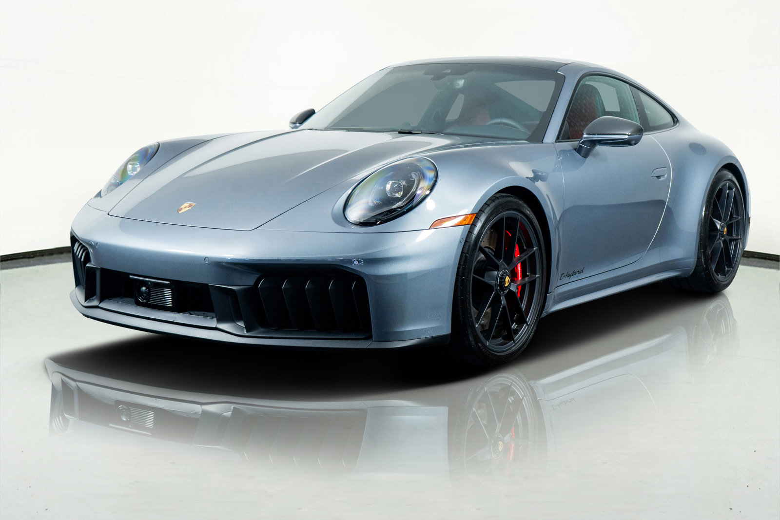 Used 2025 Porsche 911 Carrera 4 GTS image 16