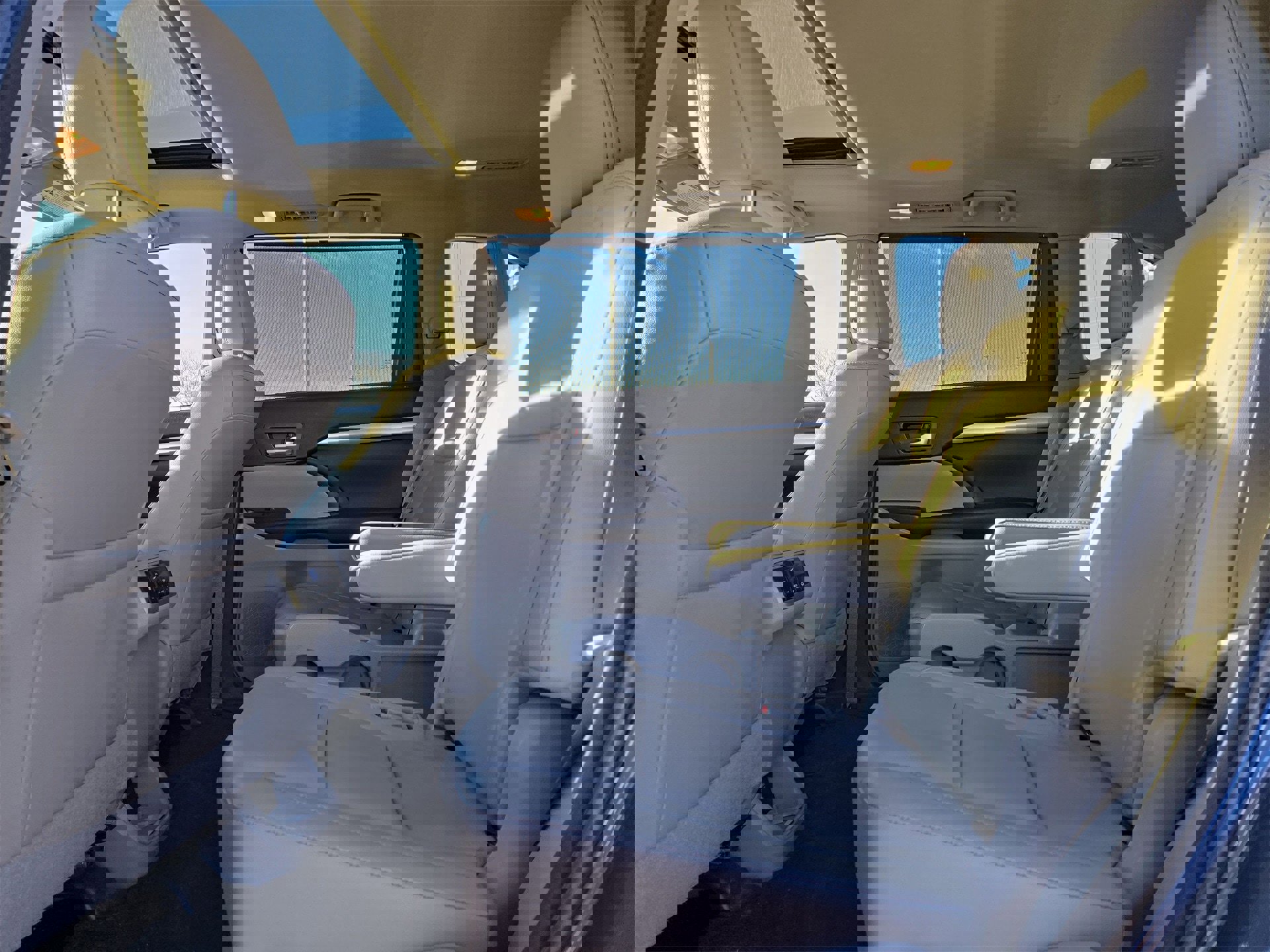 Used 2018 Toyota Highlander XLE image 13