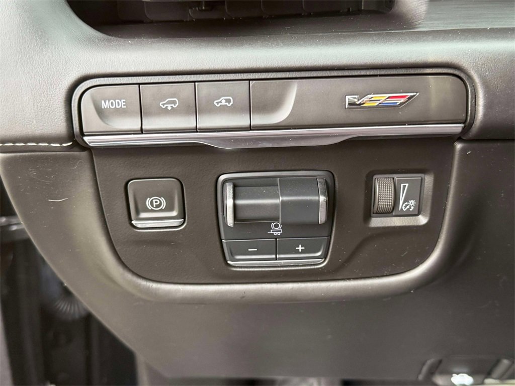 Used 2023 Cadillac Escalade V image 30