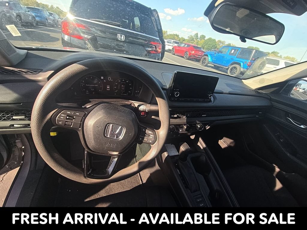 Used 2025 Honda Accord SE image 11