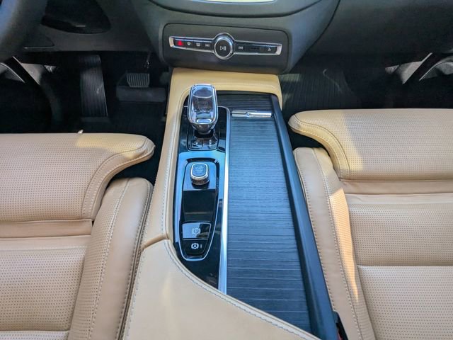 Used 2023 Volvo XC90 B6 Ultimate w/ Protection Package Premier image 25