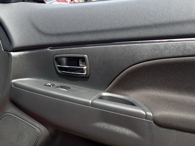 Used 2024 Mitsubishi Outlander Sport AWD image 27