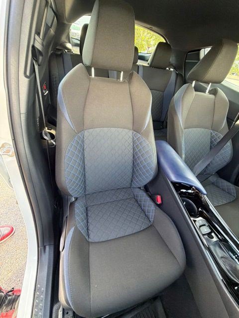 Used 2020 Toyota C-HR XLE FWD image 6