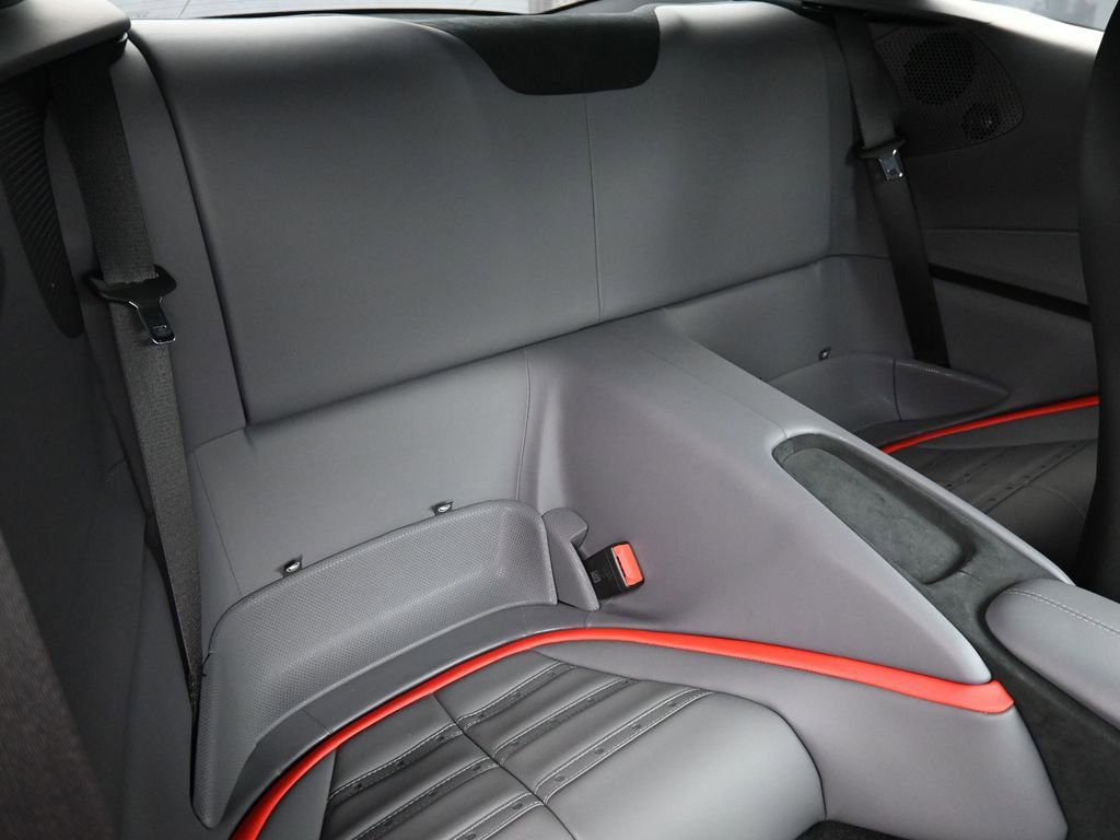 Used 2022 Ferrari Roma RWD image 27