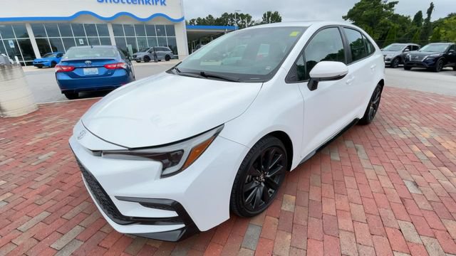 Used 2024 Toyota Corolla XSE FWD image 5