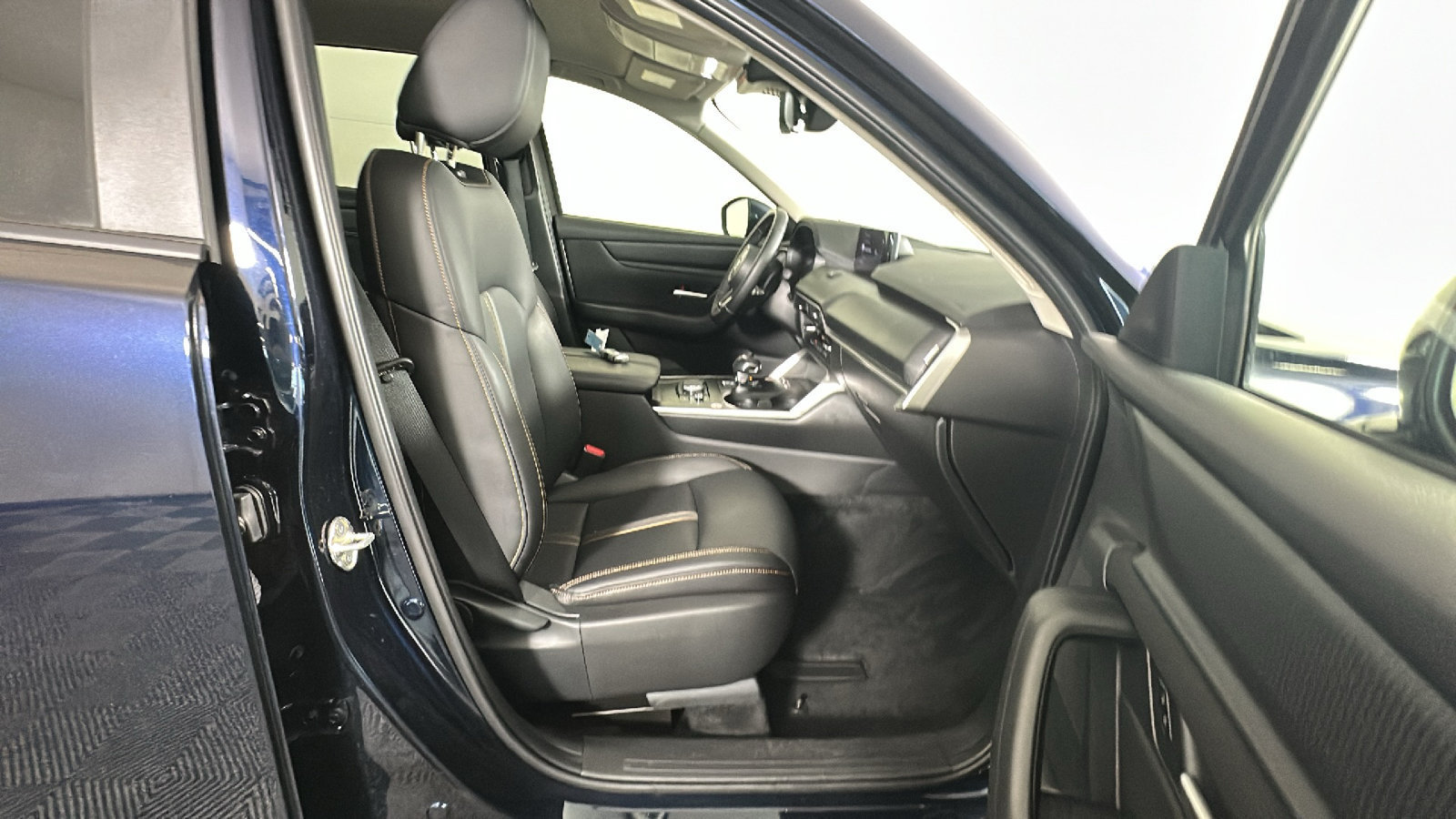 Used 2026 MAZDA CX-90 3.3 Turbo w/ Select Package AWD/4WD image 35