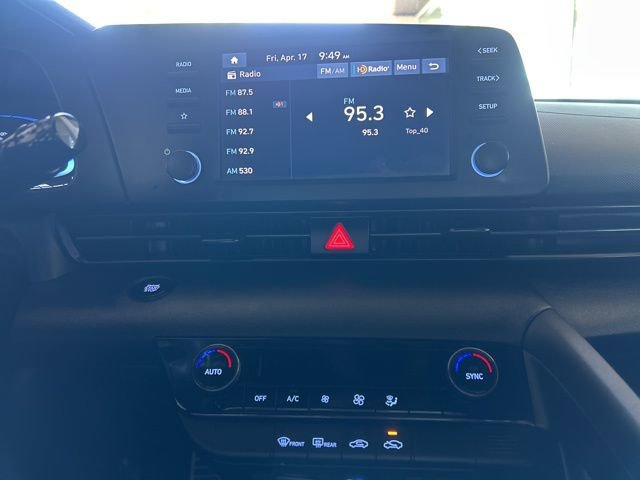 Certified 2025 Hyundai Elantra Sport image 9