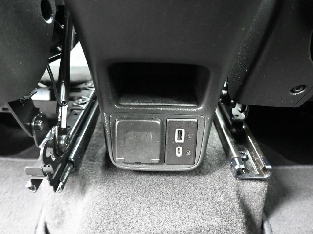 Used 2023 Chevrolet TrailBlazer RS w/ Convenience Package AWD/4WD image 33