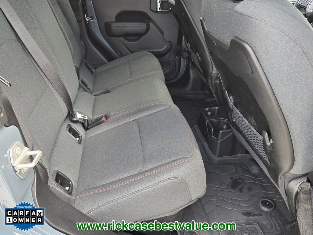 Used 2025 Jeep Gladiator Rubicon w/ Convenience Group image 16