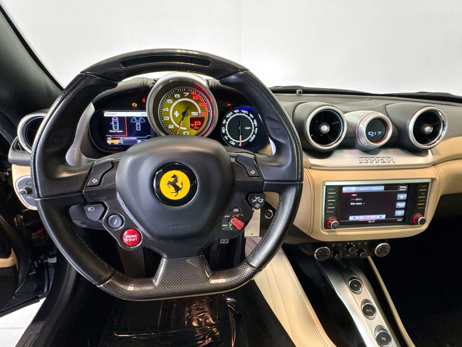 Used 2017 Ferrari California T image 14